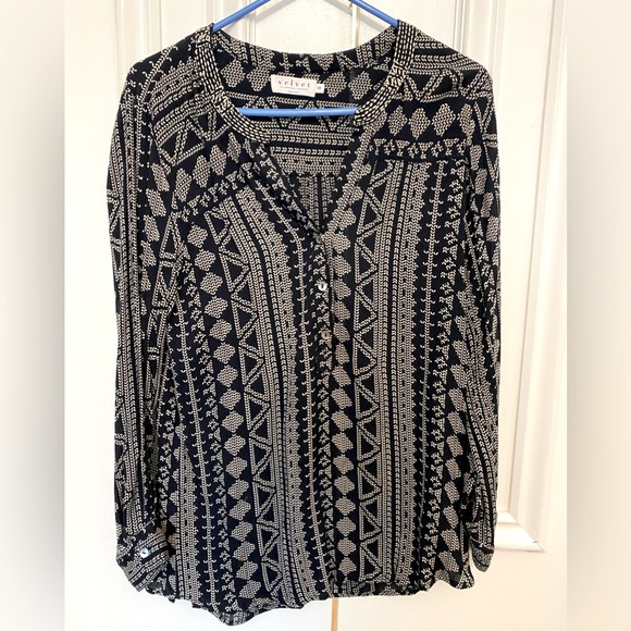 VELVET geometric blouse in XS - Picture 1 of 2